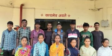 బీజాపూర్‌లో 14 మంది నక్సల్స్ అరెస్ట్