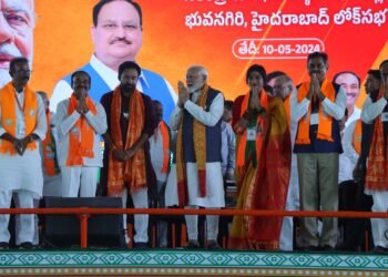 మోదీ సమక్షంలో రాజాసింగ్‌కు అవమానం