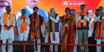 మోదీ సమక్షంలో రాజాసింగ్‌కు అవమానం