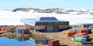 అంటార్కిటికాలో భారత్ పరిశోధన కేంద్రం!
