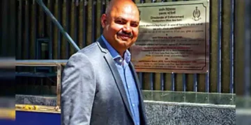 కేజ్రీవాల్‌ వ్యక్తిగత సహాయకుడికి సమన్లు పంపిన మహిళా కమిషన్‌