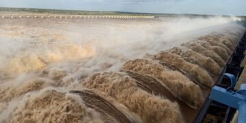 కర్ణాటక నుంచి తెలంగాణకు నీరు విడుదల