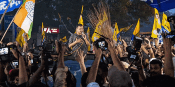 కేజ్రివాల్‌కు ఘన స్వాగతం