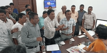 గుండెపోటుతో సెక్రటేరియట్ ఉద్యోగి మృతి