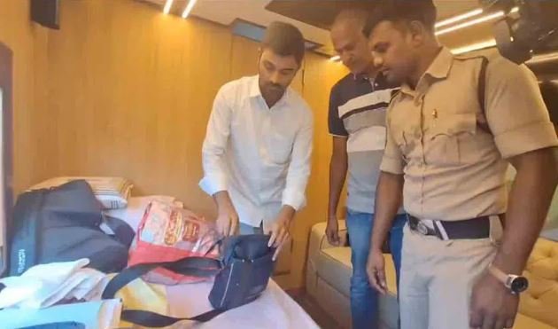 కేసీఆర్ బ‌స్సు తనిఖీ