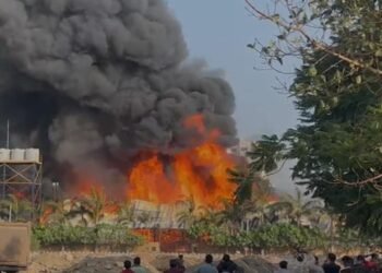 గుజరాత్‌లో భారీ అగ్ని ప్రమాదం..22 మంది సజీవ దహనం