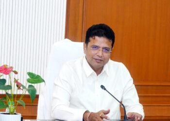 సెమీ కండక్టర్ పరిశ్రమకు హైదరాబాద్ అనుకూలం: మంత్రి శ్రీధర్ బాబు