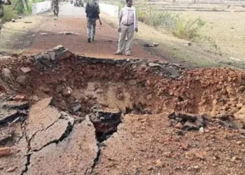 మావోయిస్టుల దాడిలో తొమ్మిది మంది మృతి