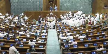 పార్లమెంట్ ఉభయసభలు రేపటికి వాయిదా!