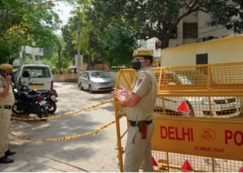 కళ్లకు గంతలు కట్టి, విద్యుత్‌ షాక్‌లు ఇచ్చి చిత్రహింసలు పెట్టారు