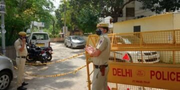 కళ్లకు గంతలు కట్టి, విద్యుత్‌ షాక్‌లు ఇచ్చి చిత్రహింసలు పెట్టారు