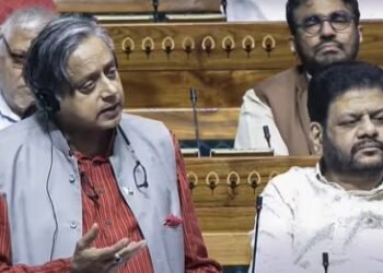 బీజేపీపై శశిథరూర్‌ ఫైర్‌