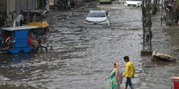 పాక్‌లో వ‌ర‌ద‌ బీభ‌త్సం…వందల్లో మృతులు