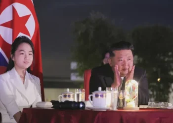 కిమ్‌ కుమార్తె తొలి విదేశీ పర్యటన