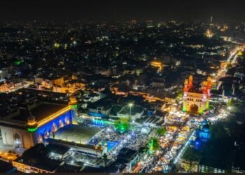 పాతబస్తీకి కొత్త శోభ.. దీప కాంతుల్లో చార్మినార్